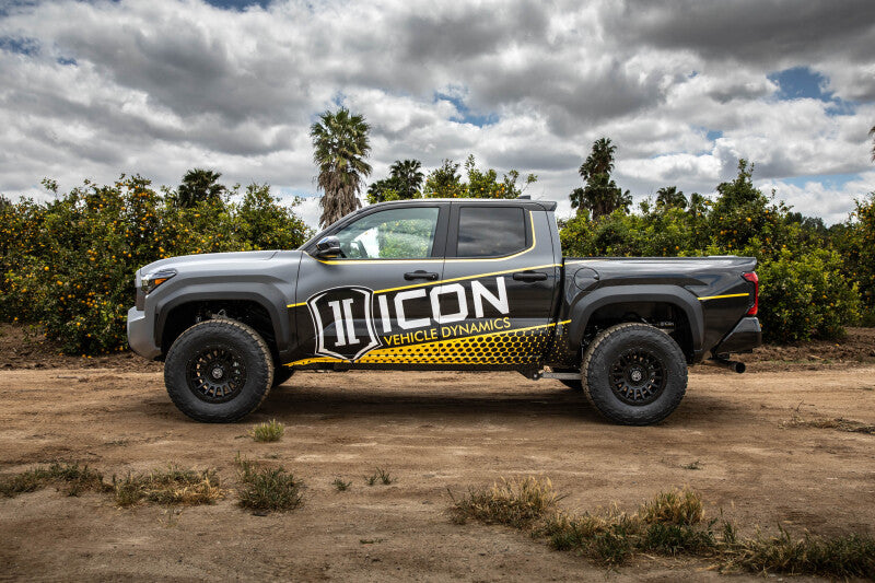 ICON 2024+ Toyota Tacoma 1,25-3 Zoll Stage 5 Fahrwerkssystem aus Billet-Aluminium mit Dreifachfederung