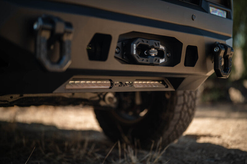 DV8 Offroad 2025 Toyota 4Runner Frontstoßstange mit Centric-Seilwinde