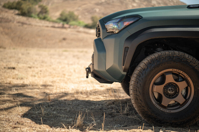 DV8 Offroad 2025 Toyota 4Runner Frontstoßstange mit Centric-Seilwinde