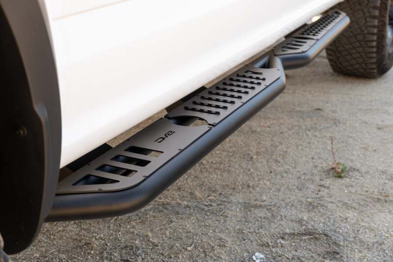 DV8 15-24 Ford F-150 Crew Cab - OE Plus Trittbretter