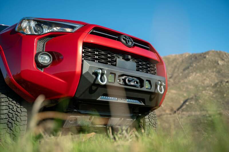 DV8 Offroad 14-24 Toyota 4Runner Centric Series Seilwinden-Frontstoßstange