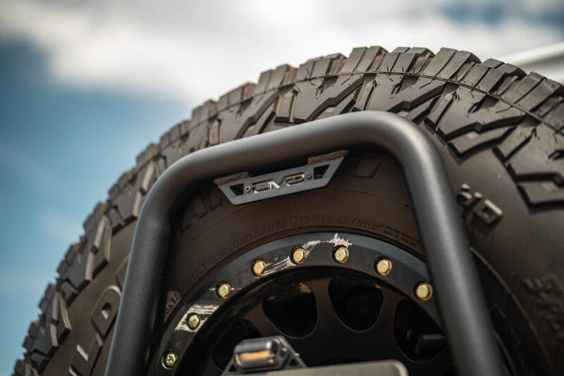 DV8 18-25 Jeep Wrangler JL Karosseriemontierter Reserveradträger