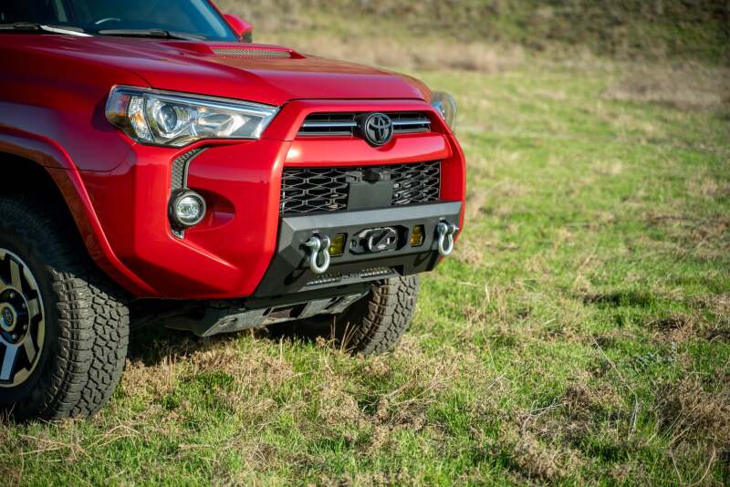 DV8 Offroad 14-24 Toyota 4Runner Centric Series Seilwinden-Frontstoßstange