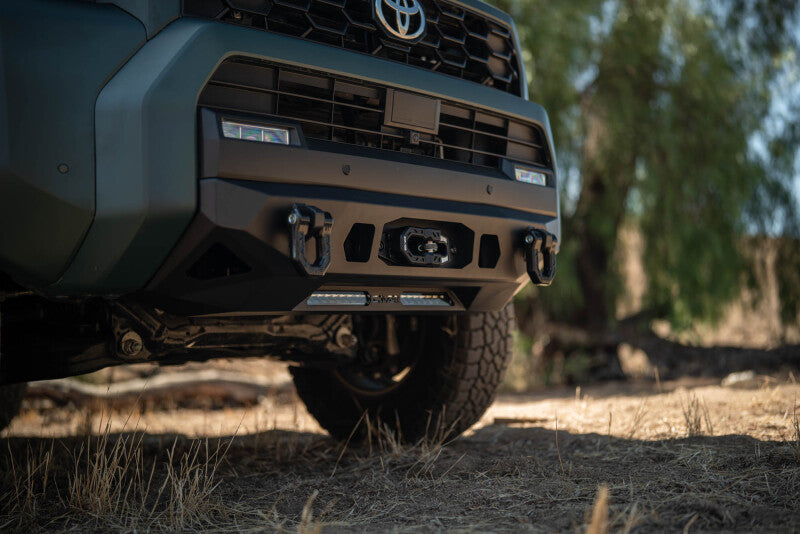 DV8 Offroad 2025 Toyota 4Runner Frontstoßstange mit Centric-Seilwinde