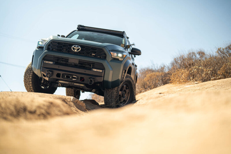 DV8 Offroad 2025 Toyota 4Runner Frontstoßstange mit Centric-Seilwinde
