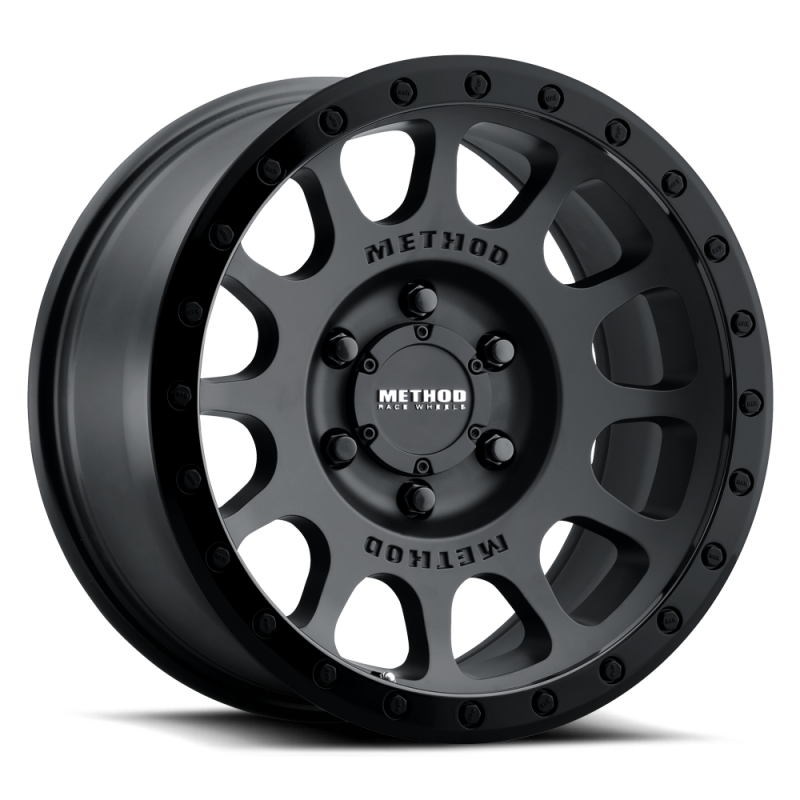 Method MR305 NV 17x8,5 0mm Offset 8x6,5 130,81mm CB Mattschwarz/Glanzschwarz Felge